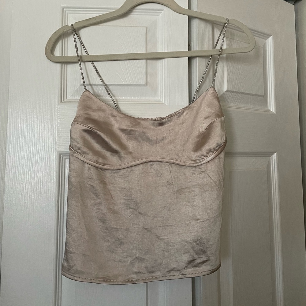 Boutique going out top